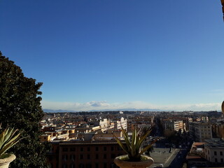 pictures of buildings in Europe. A beautiful city.