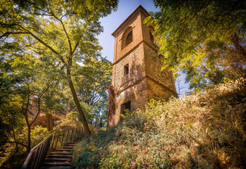 Fototapeta na wymiar tower in forest in italy photography background - Monteveglio - Bologna