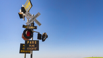 railroad crossing sign