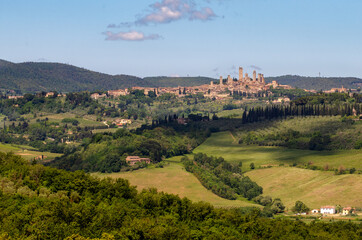 Fototapeta na wymiar panoramic view of San Gimignano from the south - tuscany, italy