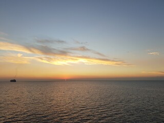 Obraz premium sunset over the sea