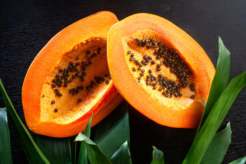 Papaya, fruta fresca tropical con semillas