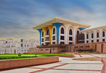 Obraz premium Muscat, Oman, Al-Alam Palace. The Royal Palace, one of the many residences of Sultan Qaboos Ibn said, located between two fortresses on the Gulf of Oman in the city of Muscat. 
