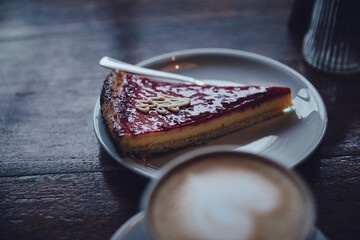 Roter Kirschkuchen, früchtekuchen, Kuchen zum Frühstück