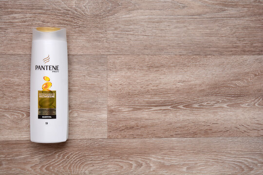 Pantene pro-v famous shampoo bottle. Shampoo Pantene pro-V, 400 ml. Ukraine, Kharkiv, June 21, 2020.