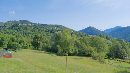 Panorama del Triangolo lariano a Rezzago, in provincia di Como.