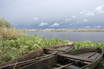 Fototapeta na wymiar Laggon wooden boats