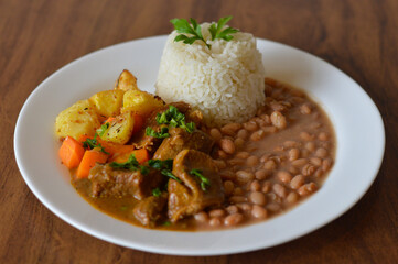 picadinho brasilian dish