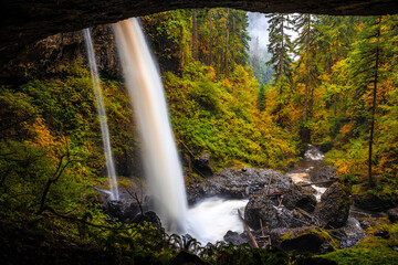 Fototapeta na wymiar Behind North Falls Cavern, Silver Falls State Park, Oregon