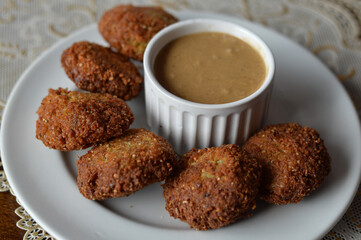 judaica food falafel with souce 