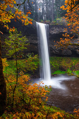 Fototapeta na wymiar South Falls in Autumn, Silver Falls State Park, Oregon