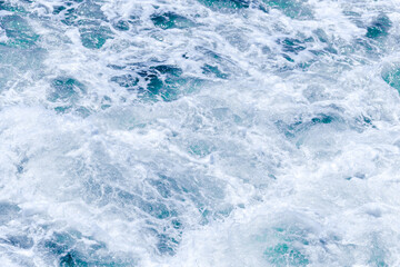 Obraz na płótnie Canvas Ocean splashing waves
