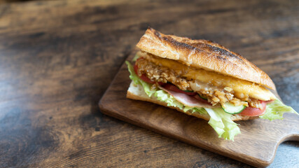 BLTサンドイッチ / Sandwich with bacon, egg and tomato and lettuce