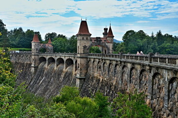 Fototapeta na wymiar Czech Republic-historic dam on the river Elbe