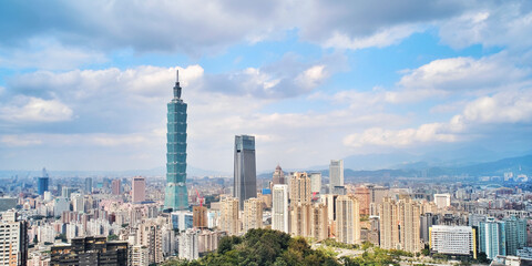 Obraz premium Tajpej, Tajwan - 11 stycznia 2018: Taipei jest stolicą Tajwanu. Asia biznes koncepcja obrazu, panoramiczny nowoczesny budynek miasta z lotu ptaka, nakręcony w Tajpej na Tajwanie.