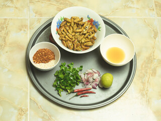 Pupa salad of silkworms