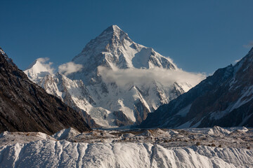 k2, op een na hoogste berg van het Karakorum-gebergte ter wereld