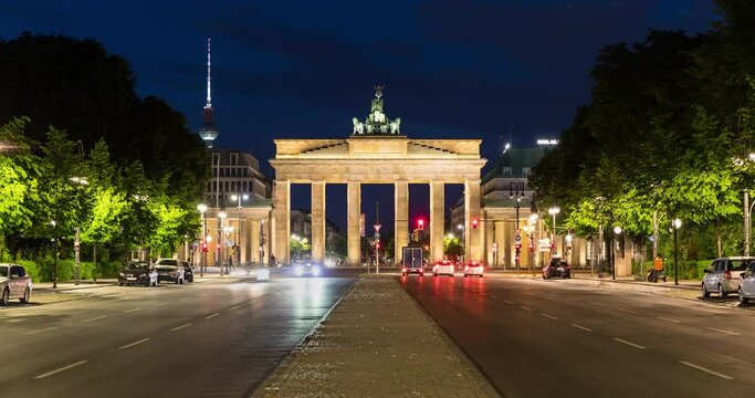 Traffic timelapse at Brandenburg Gate Berlin at night