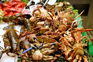 Mercat de la Boqueria in Barcelona, Spaniens berühmter, lebhafter öffentlicher Markt, der keine...