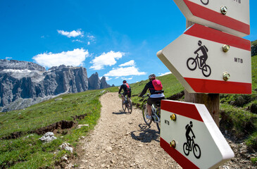 Sentieri per escursionisti in bicicletta