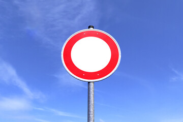 3d Illustration - Verkehrsschild - Verbot f&uuml;r Fahrzeuge aller Art - Himmel - Wolken