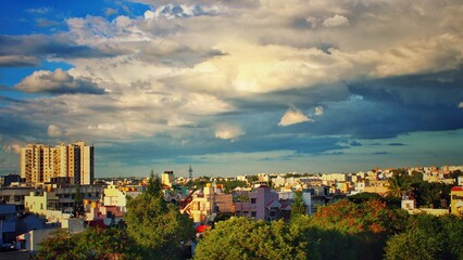 Obraz premium sunset over the city