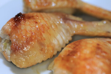 焼きたて手羽先餃子