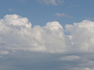 Obraz premium Nubes después de una tormenta de verano