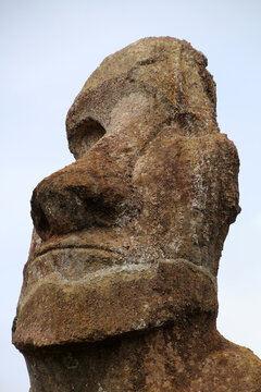 Moai head Ahu Huri A Urenga - The Moai with the four hands