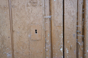Puerta de madera antigua