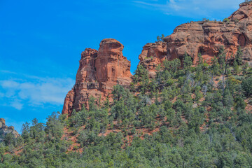 Fototapeta na wymiar Beautiful view of Red rock formations in Northern Arizona, Yavapai County, Coconino National Forest, Arizona