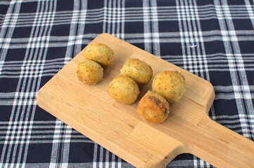 Ham and parmesan cheese croquettes