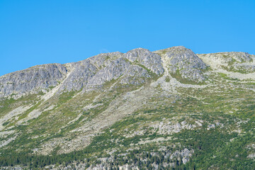 Fototapeta na wymiar Szczyty górskie w masywie górskim Blefjell w Norwegii