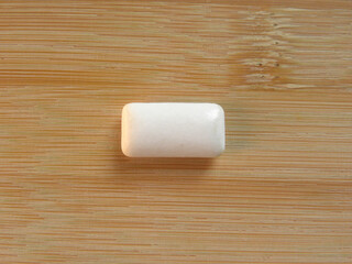 White color rounded rectangle shape Chewing gum