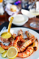 Grilled king prawns