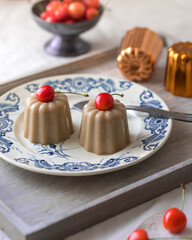 さくらんぼとカヌレゼリー