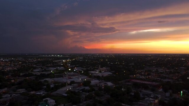 Atardecer en el centro de M&eacute;rida Yucat&aacute;n M&eacute;xico