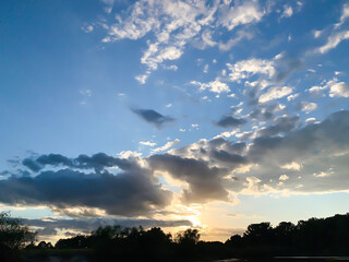 panoramic landscape, riverside, horizon, scenic, tourism, natural, outdoor, duck, clouds, tree, relaxation, tranquil, sunshine, rural, trees, waves, flowing, village, outdoors, dusk, landscape, river,