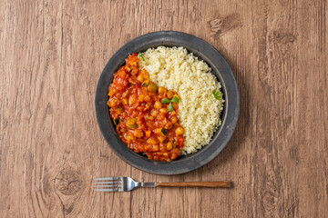 北アフリカ料理 ひよこ豆とクスクス  Boiled chickpeas with couscous 