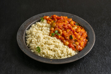 北アフリカ料理 ひよこ豆とクスクス  Boiled chickpeas with couscous 