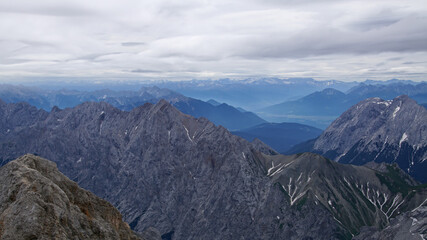 Zugspitzpanorama: Blick in die Berge