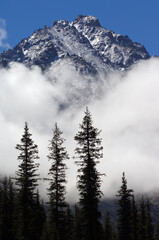 Ala Archa Canyon, Boks peak, Kyrgystan.Ala Artscha Tal, Boks Bergspitze, Kirgistan.