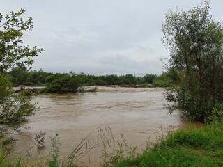 
floods of the mountain river