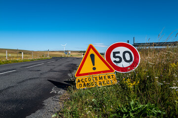 Accotement dangereux vitesse limitee 50 km/h