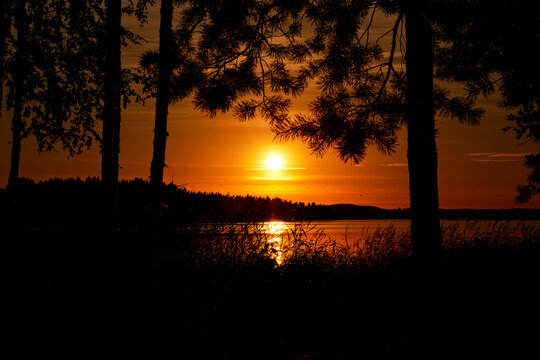 Sunset in Päijänne, Finland. © SteinOve