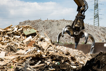 Altholzaufbereitung f&uuml;r ein Biomasse Kraftwerk