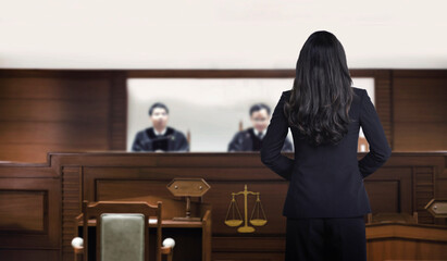 courtroom attastor talking to magistrate