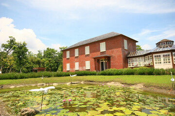 Sunny view of the beautiful Renshan Botanical Garden