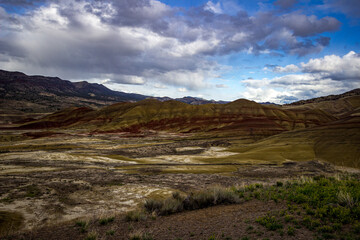 Naklejka na ściany i meble John Day Fossil Beds National Monument Mountains and Rock Features