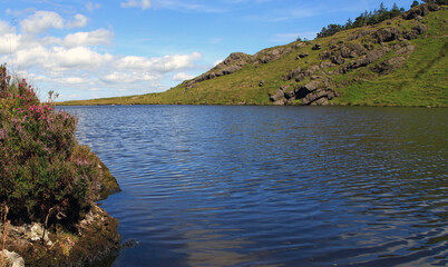 Naklejka premium lake and mountains